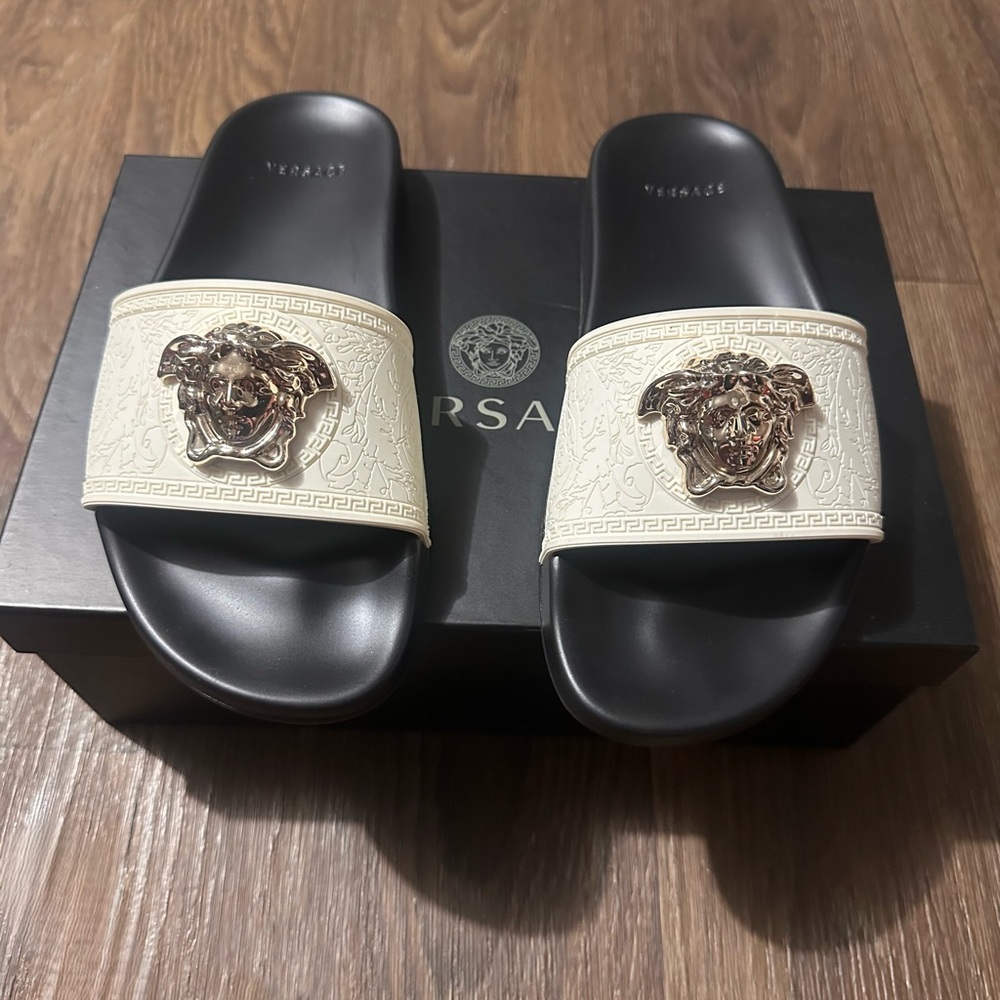 Versace Slides